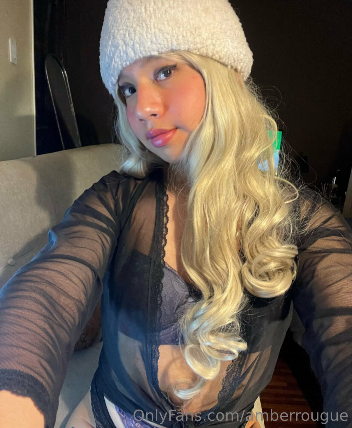 0ivpxa1t-1 TS Amber Rougue OF #0IvpxA1t
