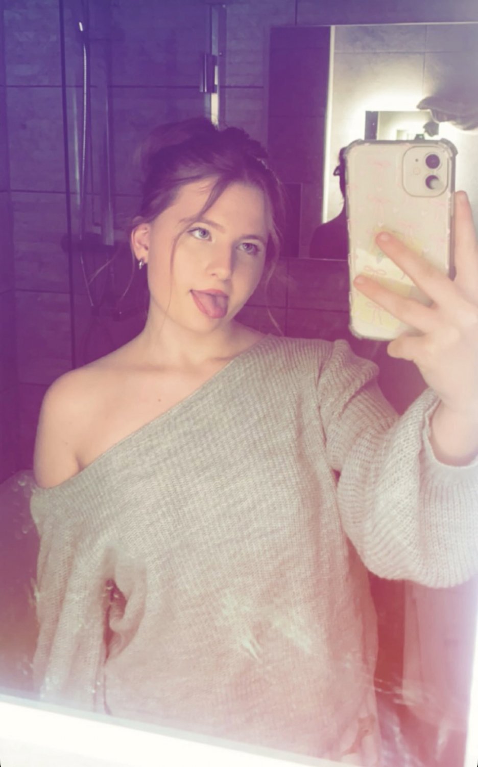 British teen slut Aimee #0LbK5EVE