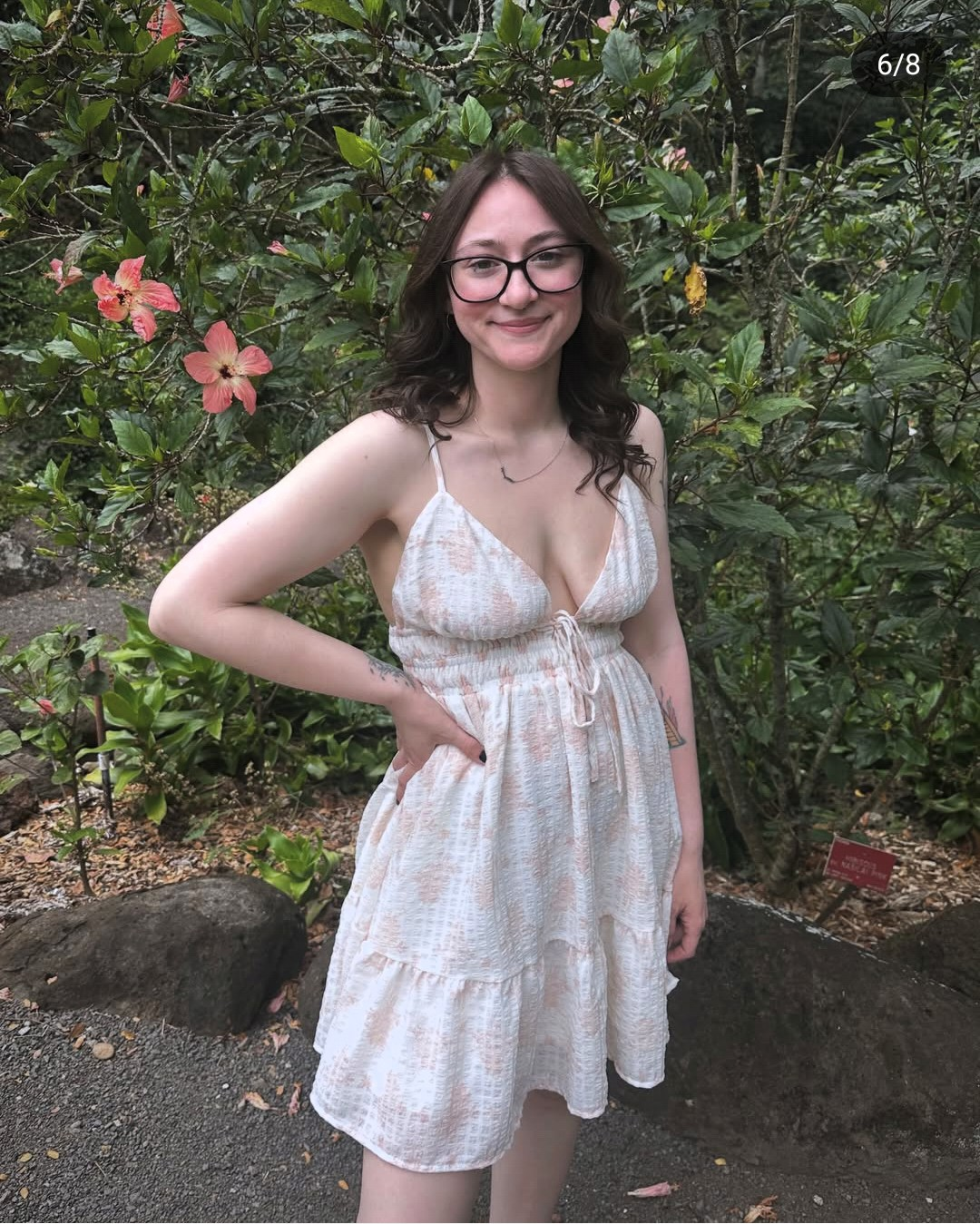 Happy Mother's Day to this slutty MILF Renae. Adorable fuckable face and a thick ass.😏🥵😘 #0lR6Miga