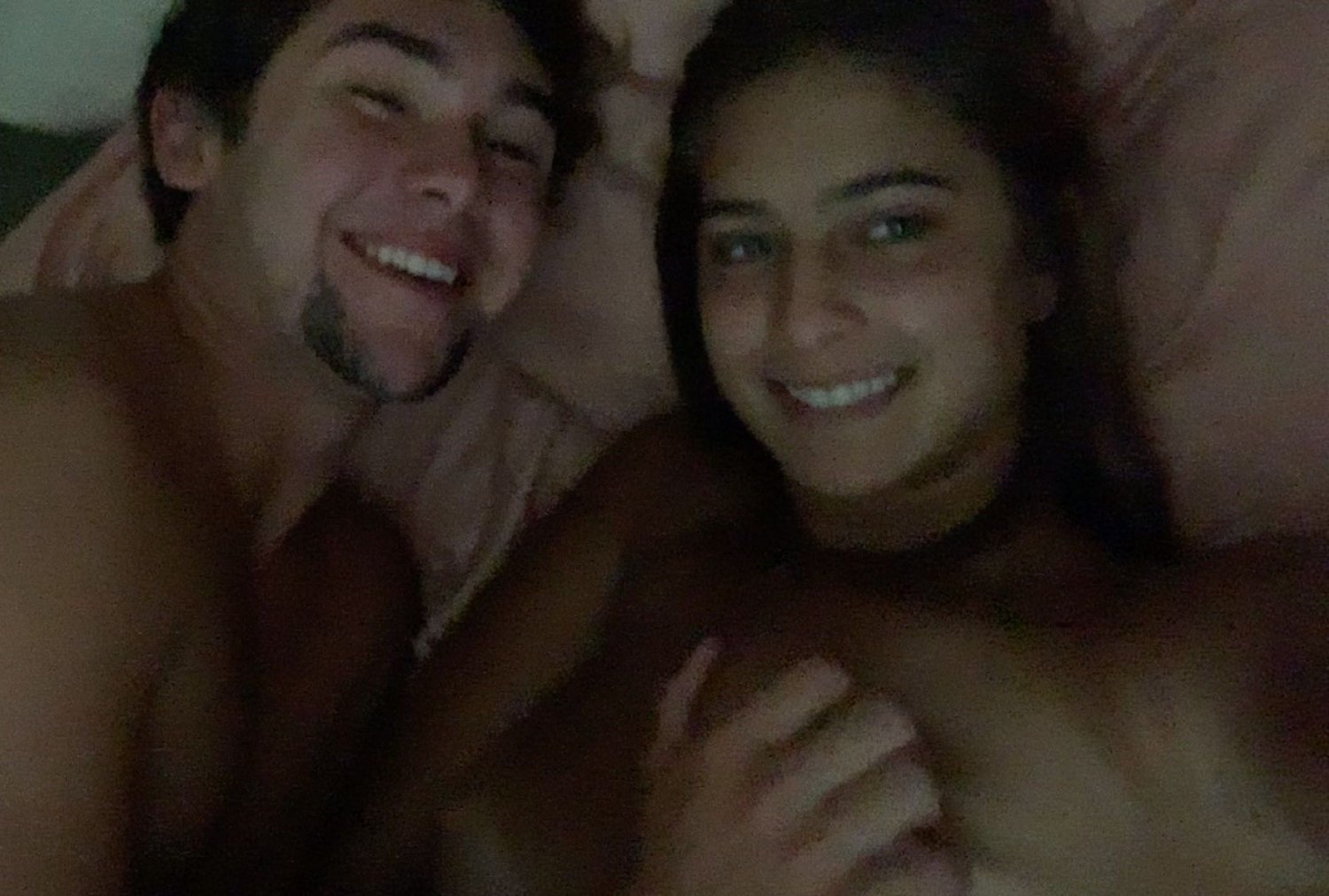 BF & GF in College Dorm #0nQHnUts