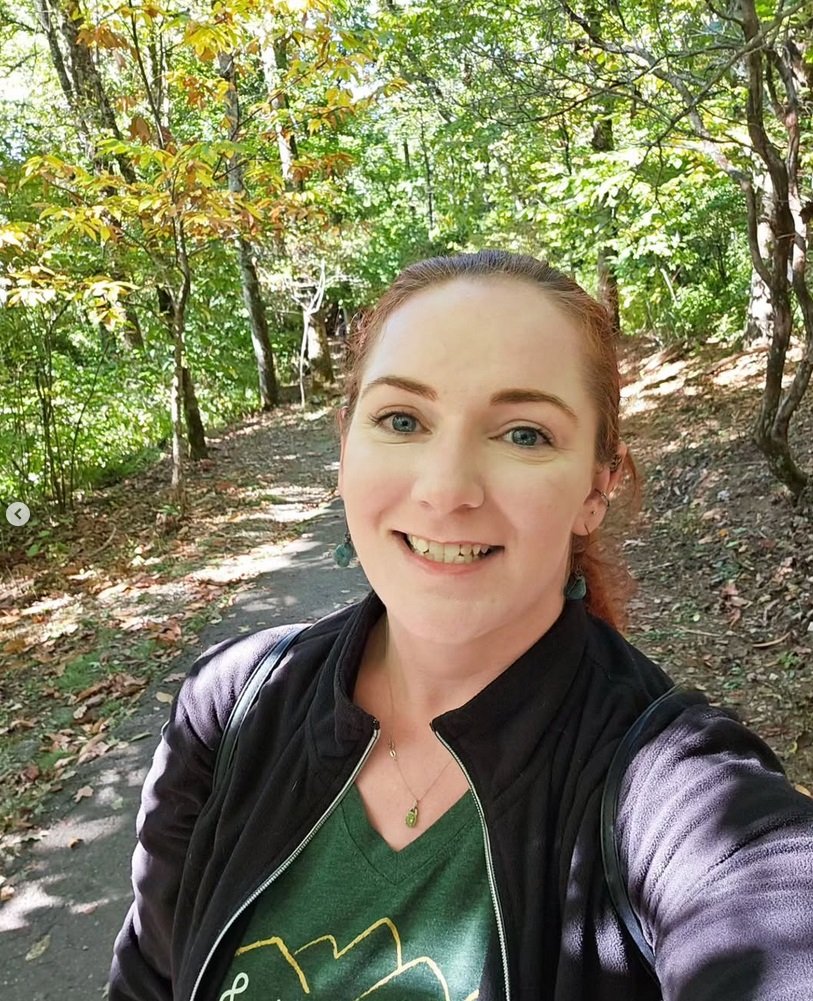 Nerdy redhead with big boobs #0tCLQoiQ