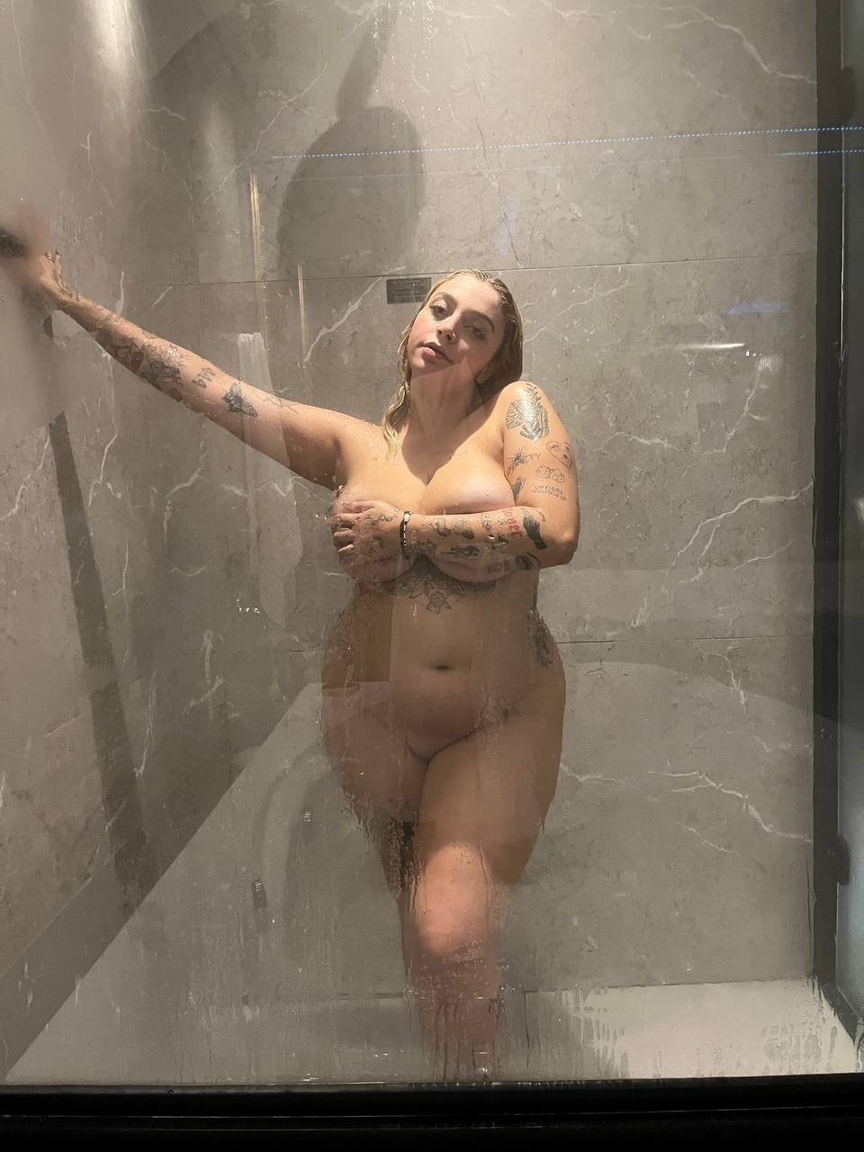 Big ass and big tits #0UVtd3U4