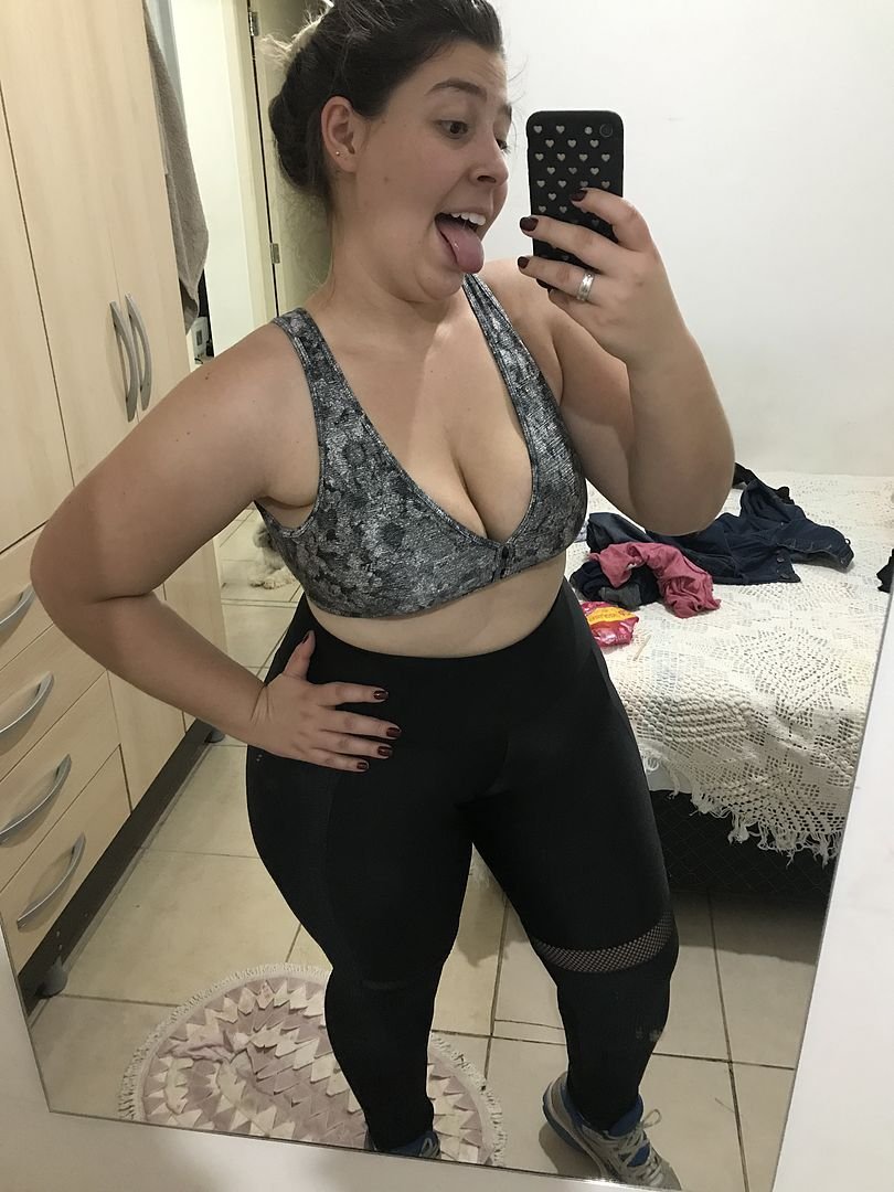 NN - Iza gordelícia #0UWmnCQB