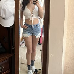 Amateur Latina gf loves cum