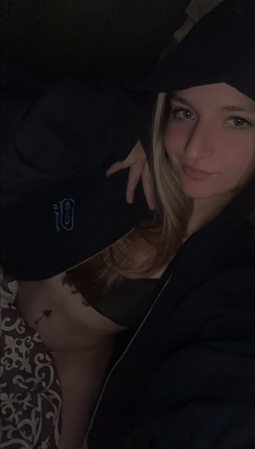 19 yr old BBC Slut #1Ngf0n1a