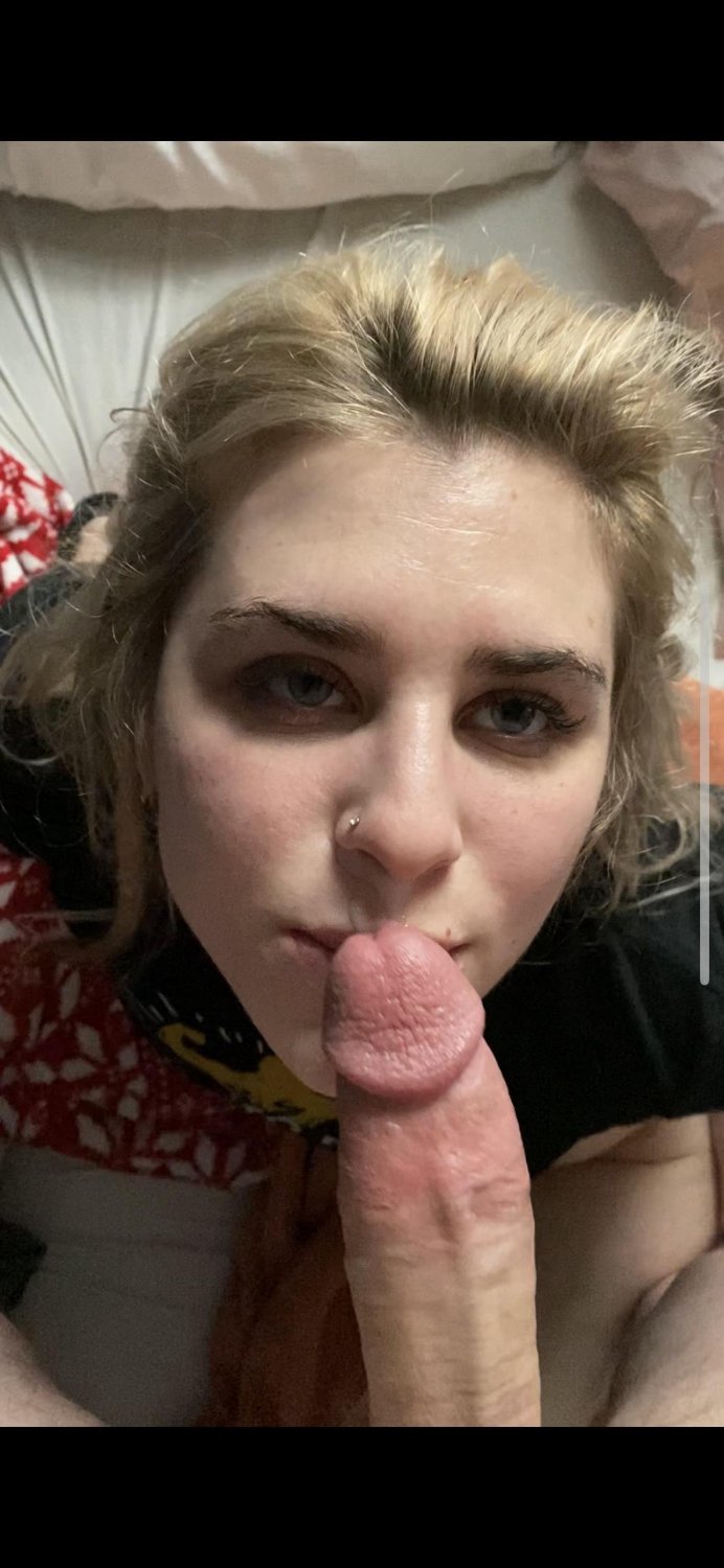 Save this dumb blonde Webslut #1oi0CZJS