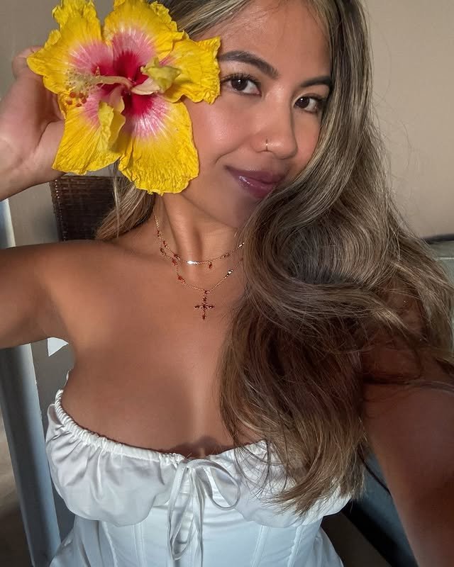 Sexy busty Hawaiian MILF Samantha pt2 #2ili0vNp