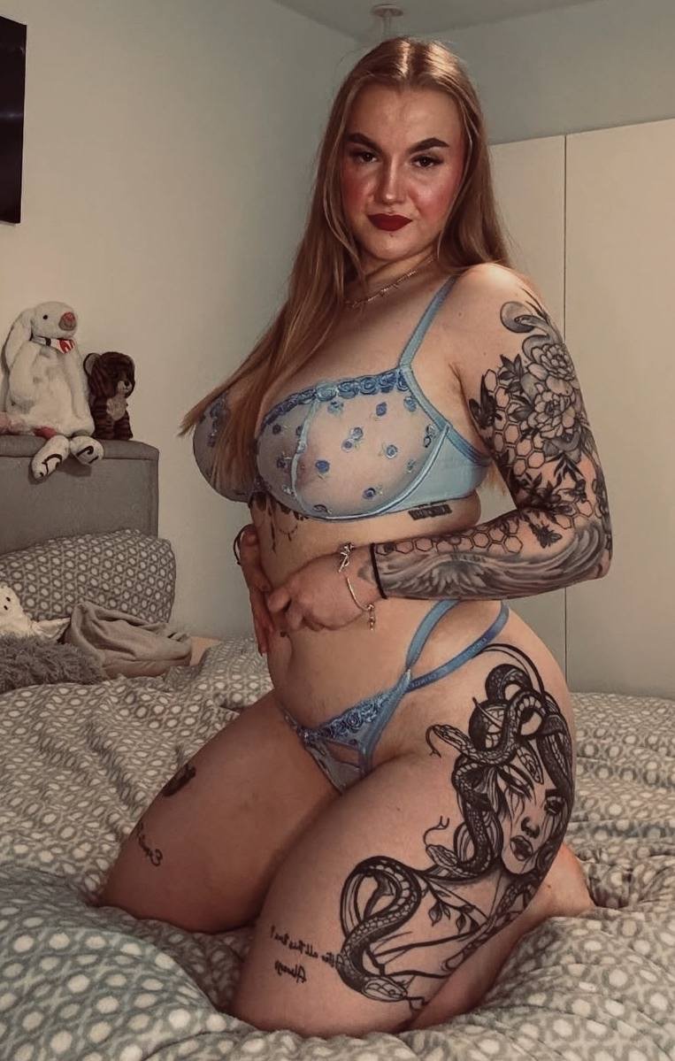 Blonde Teen with huge tits! #2meUwghZ