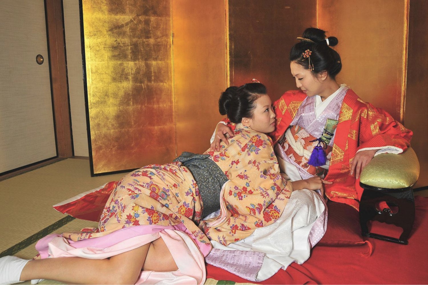 Japanese wife scissoring with handmaiden in Shogun Era #31at9QNa