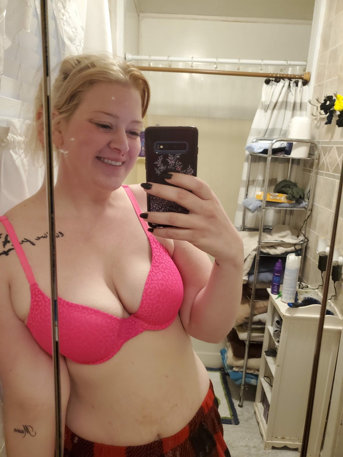 Chubby Webslut Lauren Part 1 #33GW4z0R