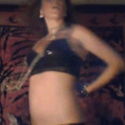 Sexy Amateur Girlfriend Shows Her Incredible Body
