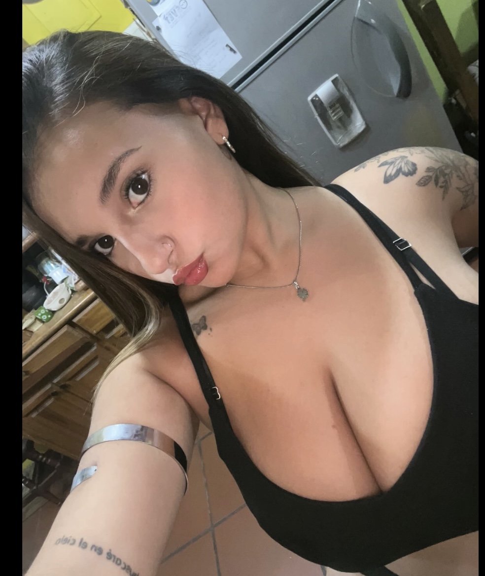 Argentina de tremendas tetas y cara de puta #37TZGhHO