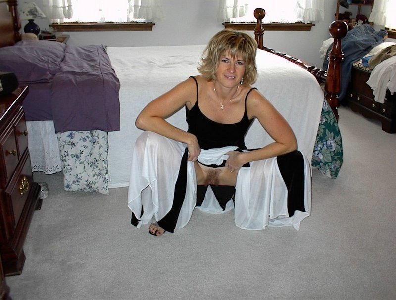 Submissive wife does what her husband tells her to #3f7FKceJ