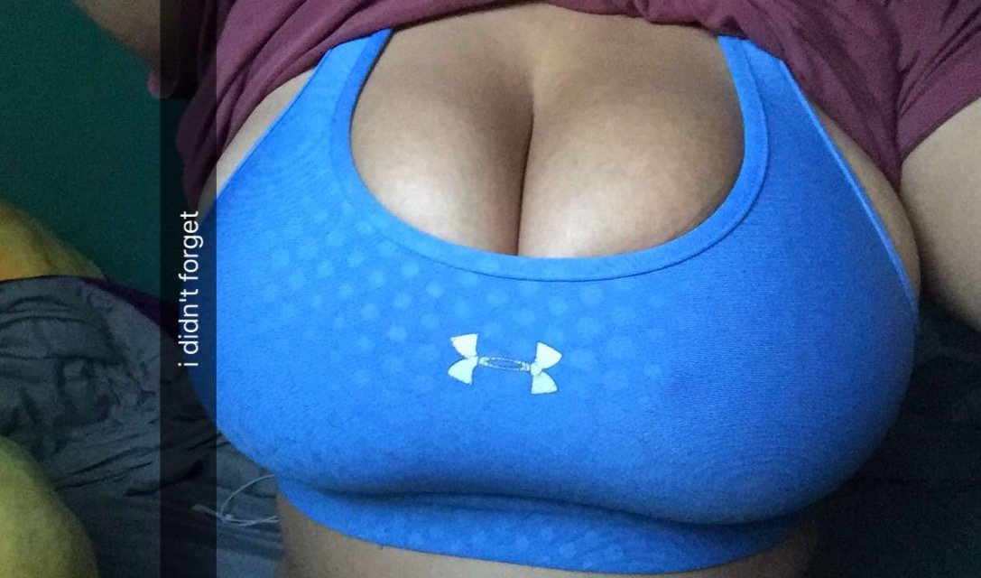 Putinha con grandes tetas #43zN4hlR