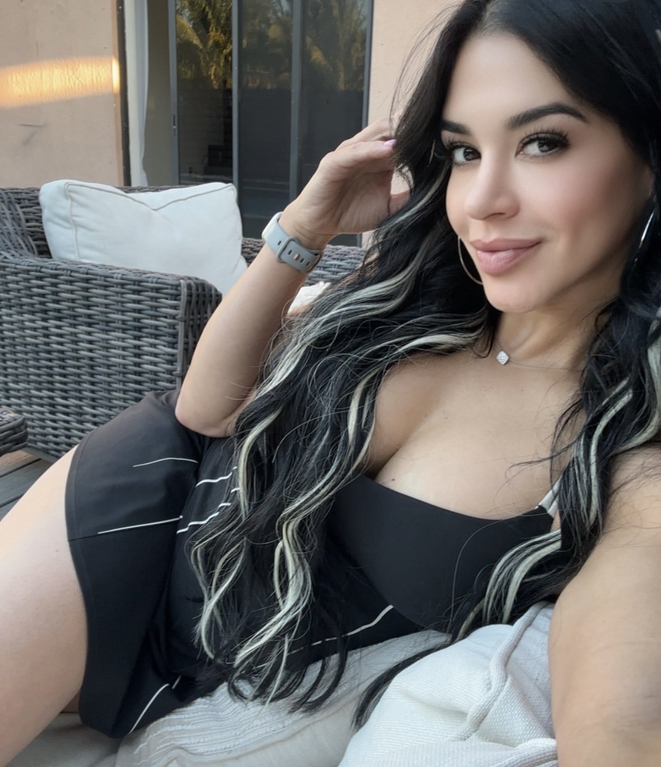 Latina MILF with big ass and tits #4c7FHMwH