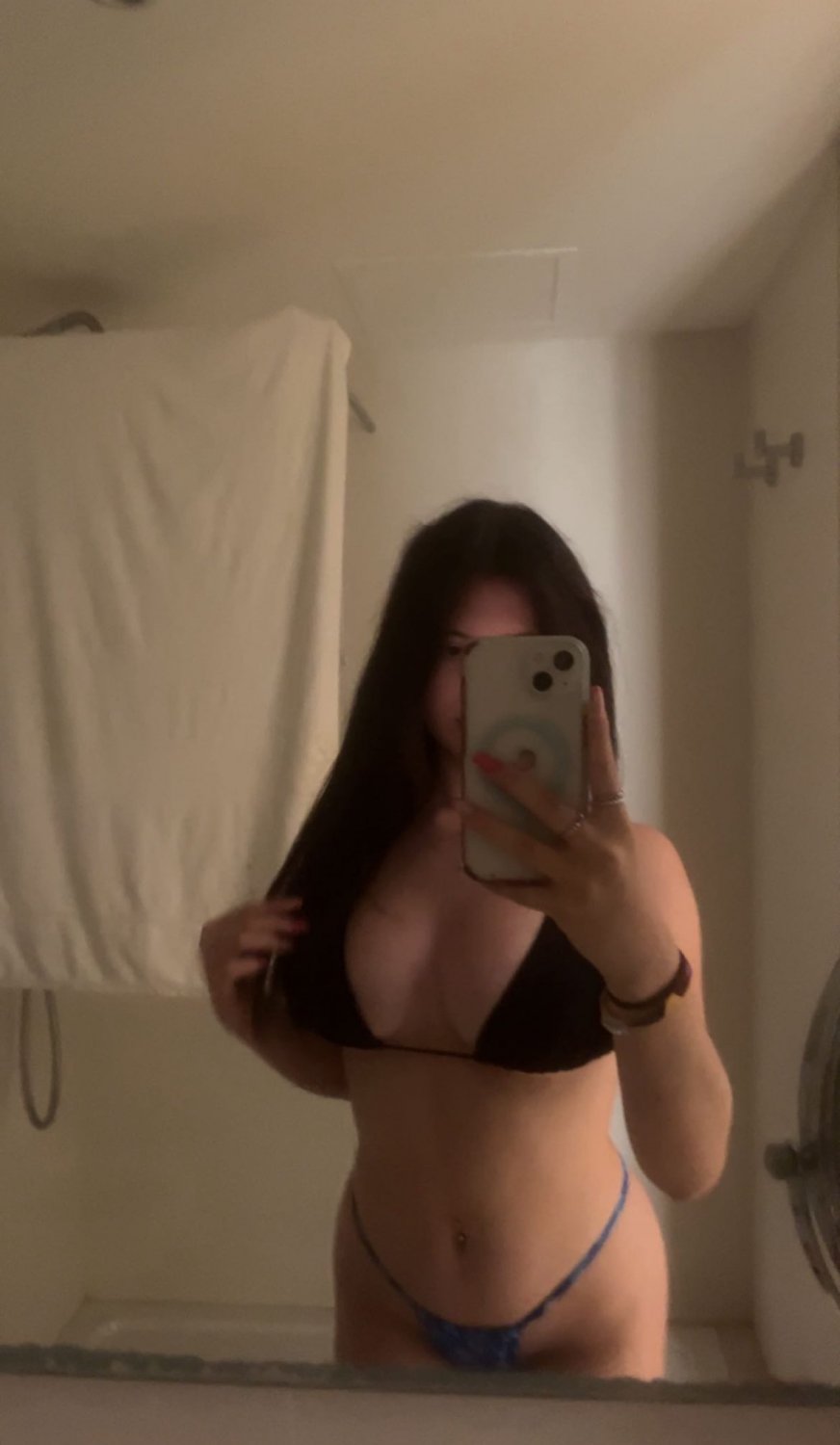 Sexy teen with big tits #4H8Kx3AC