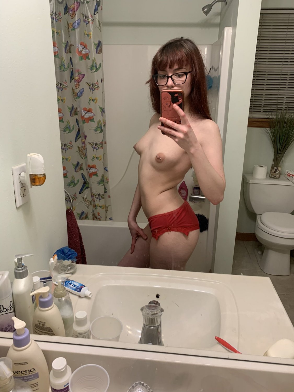 egirl #4LsoPqir