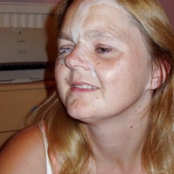 UK Mature – Not Pretty But Certainly Loves Cum – Part 1. (pic2)