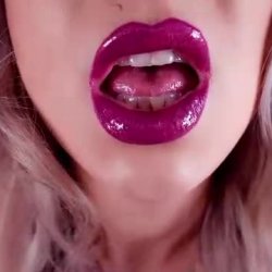 couple lipstick porn videos i missed last week – 5.14.25 Queen Amelia does it good!