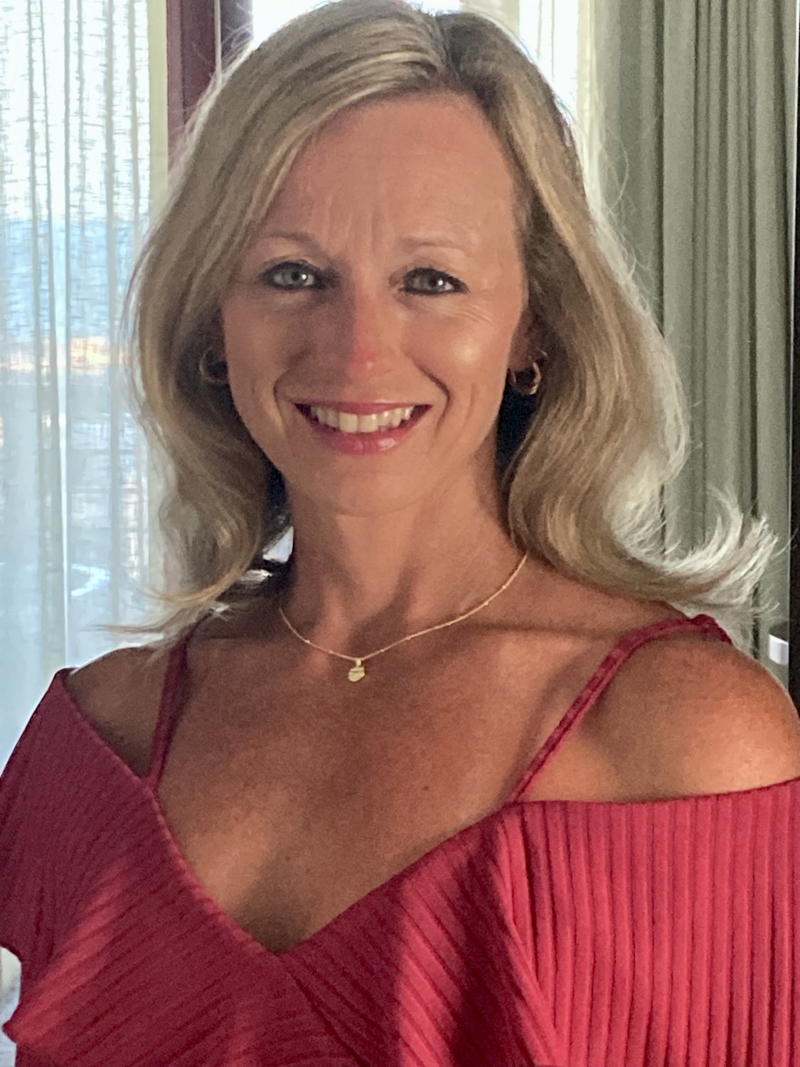 Blonde MILF Jennifer #5I8s8hB1