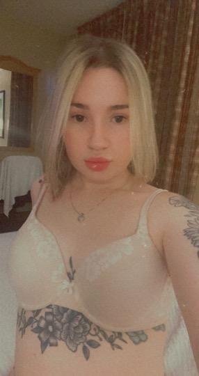 25 year old Nicole escort in INGLEWOOD LAX AREA CENTURY #5jKVmtKw