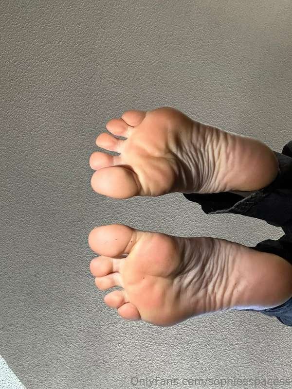 Tiktoker's soles #5Q4CQTxI