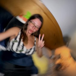 Just a slut and her ridiculous selfie