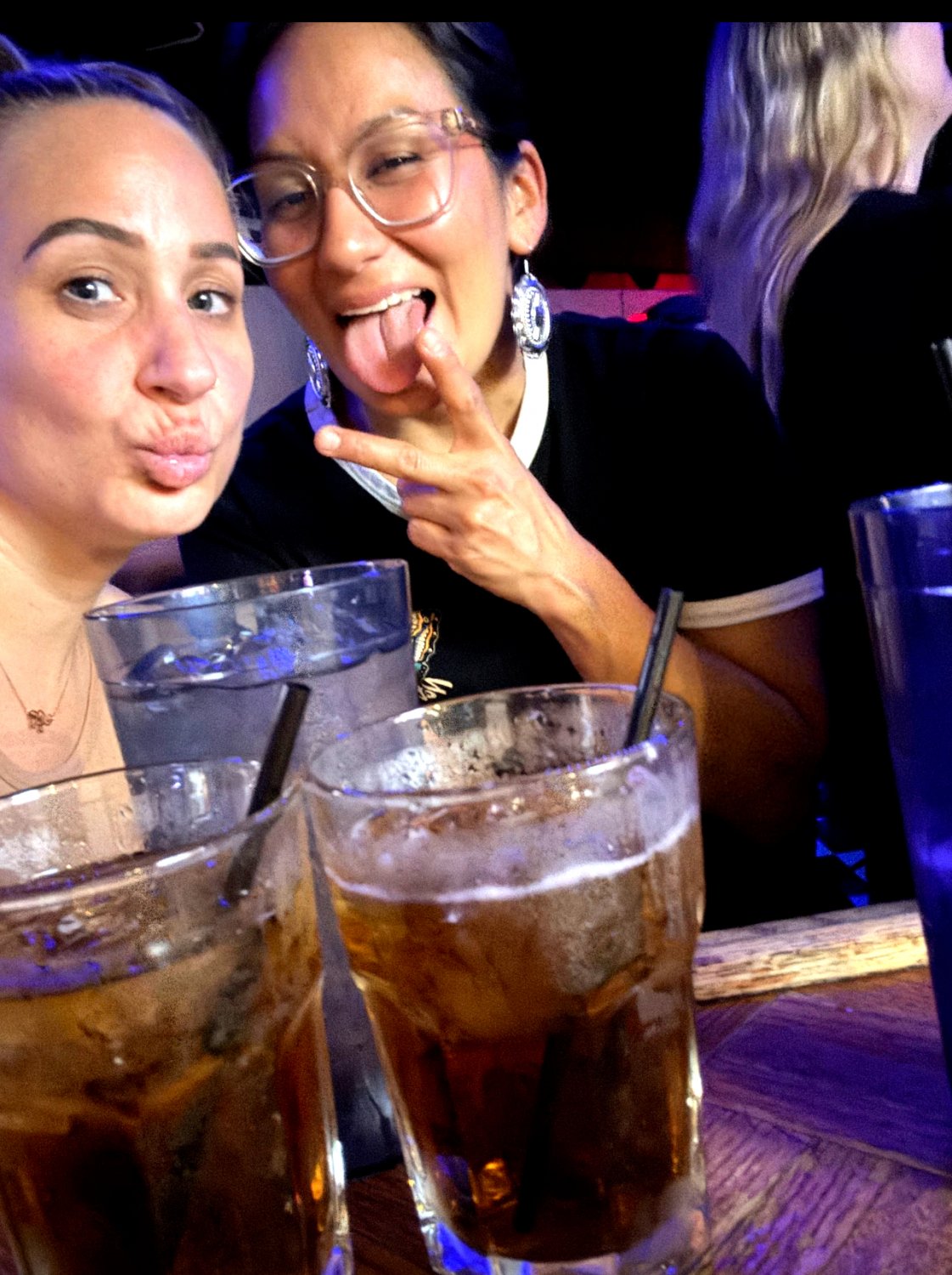 Besties - smash or pass #5uXBRQZk