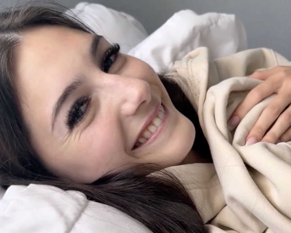 Jerking next to my sister hot as fuck #5wP6TZrA