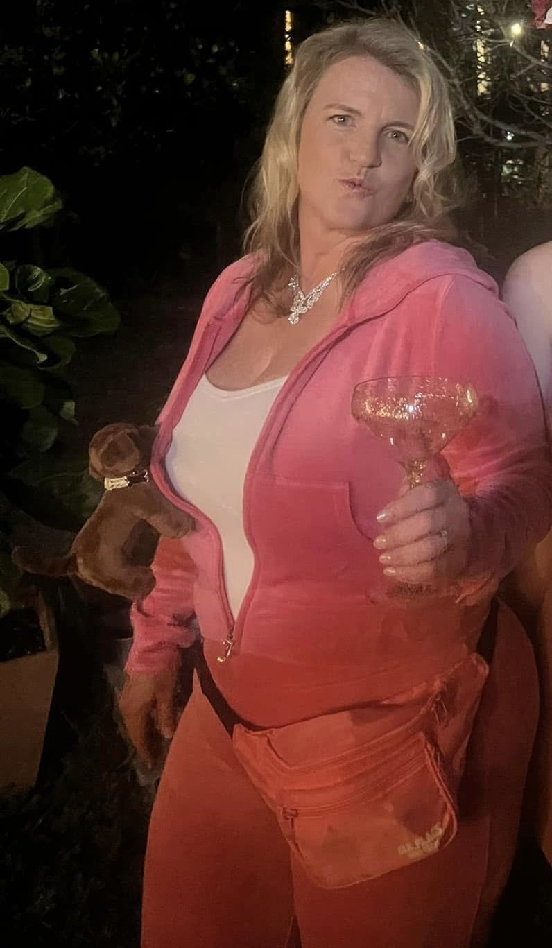 Wonder if Lorie or her husband realize that her big “gorgeous” tits have been seen by thousands #5WRRgW90