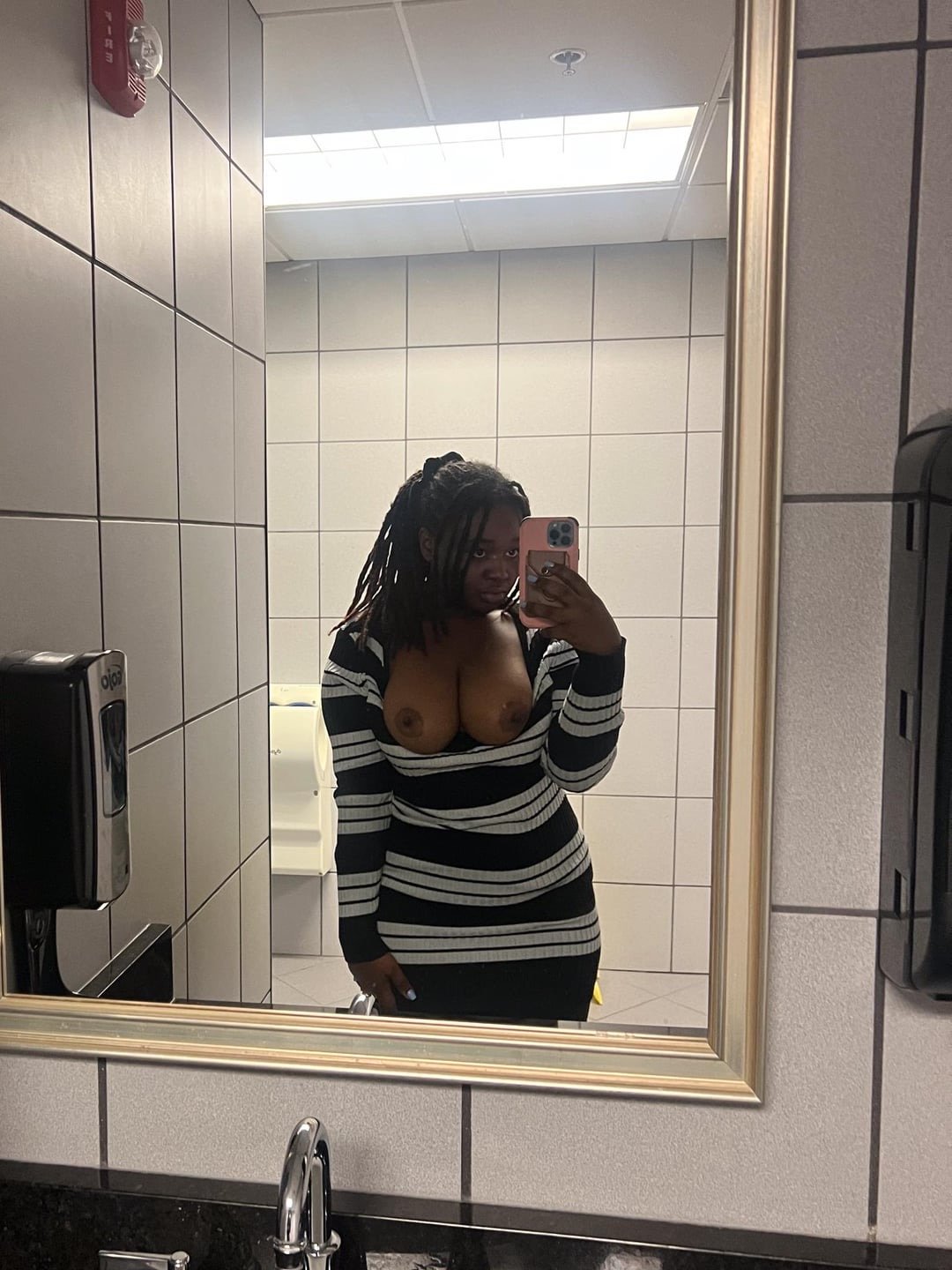 Ebony webslut #63W4rwpw