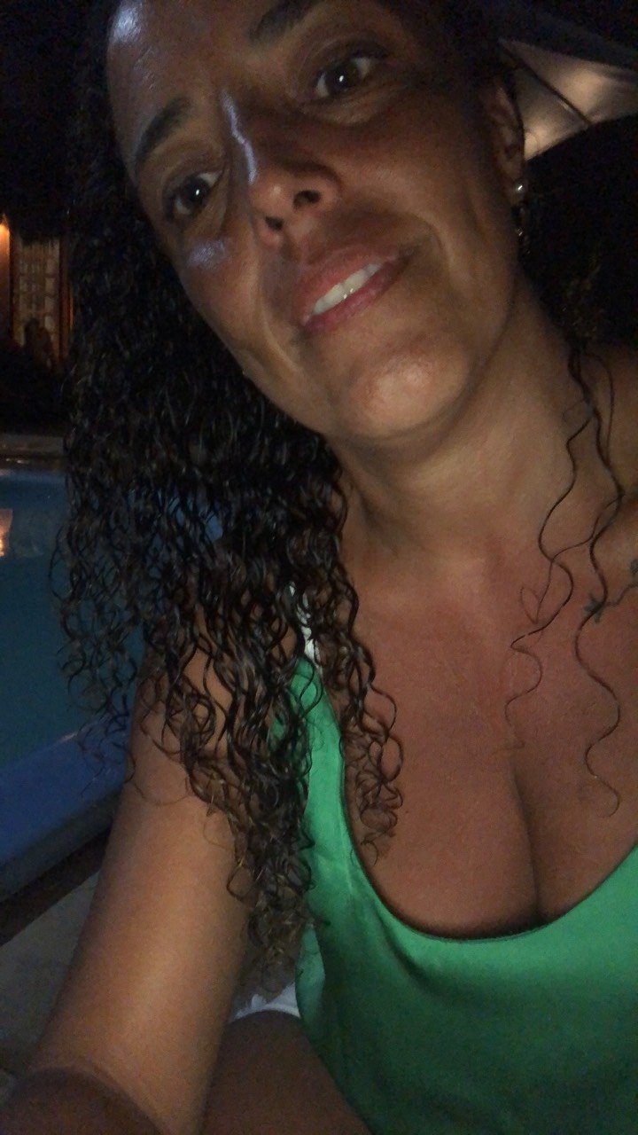 Milf argentina na praia #6ctYTBpM