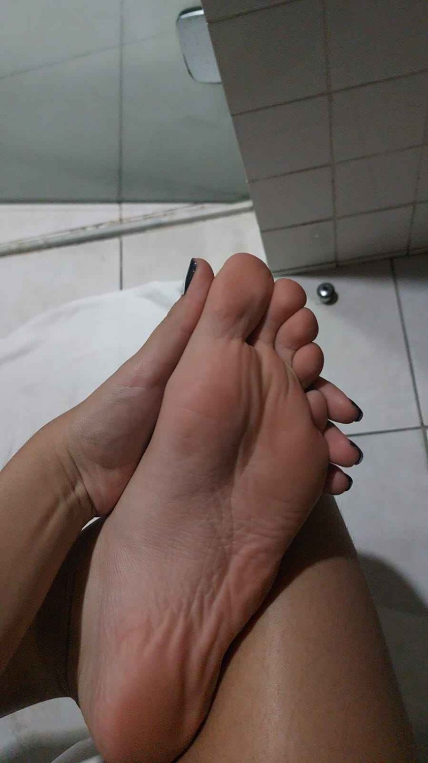 erome user's gf feet and soles #6mICGe8w