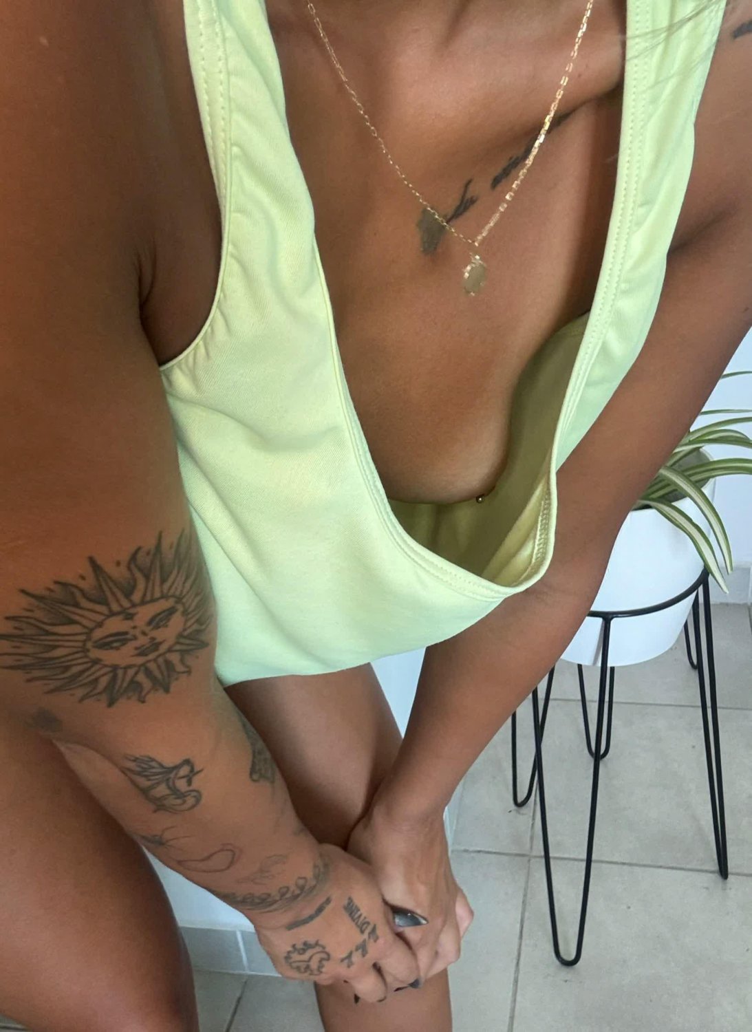 Downblouse #7ayQkAO2