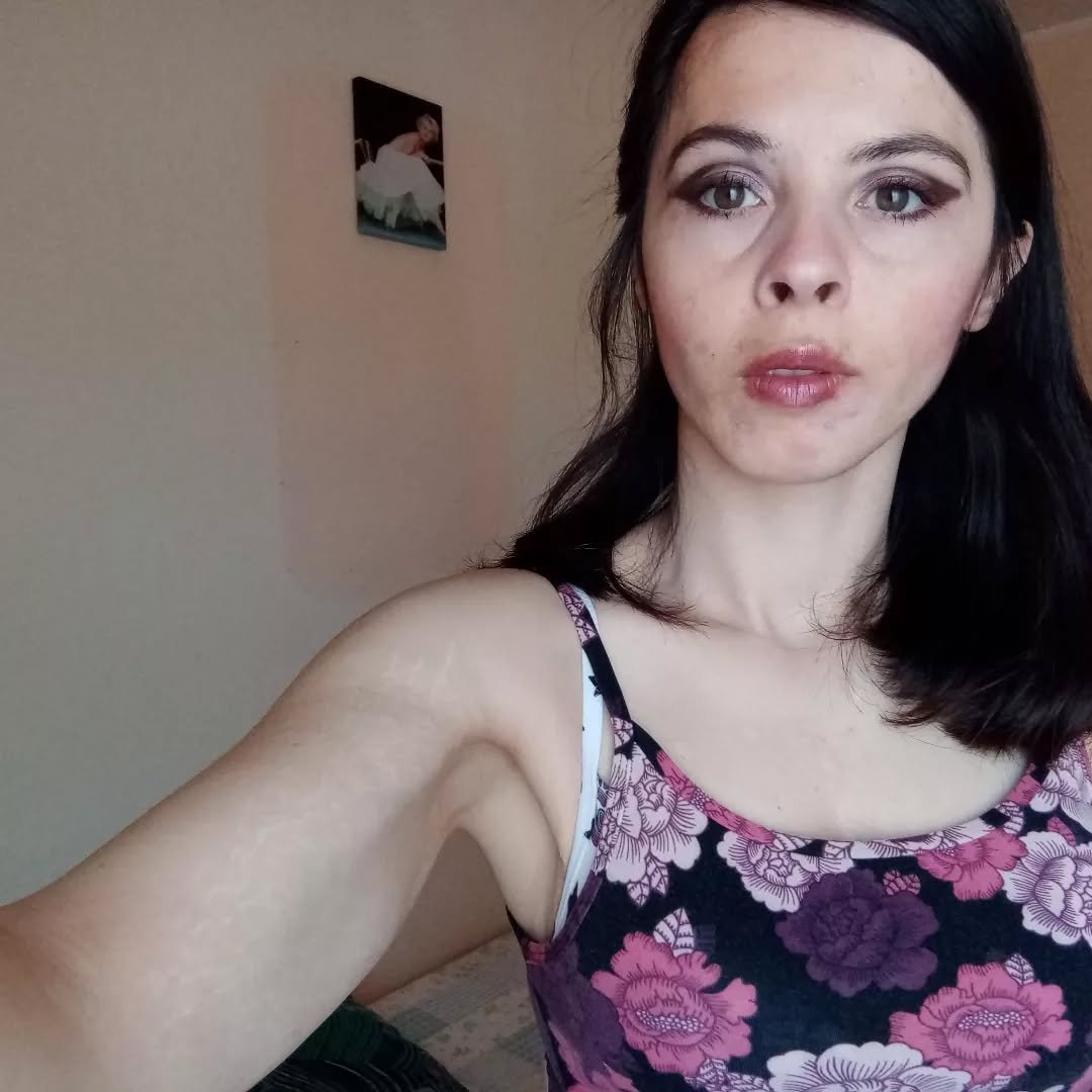 Anna #7BZk76ZV