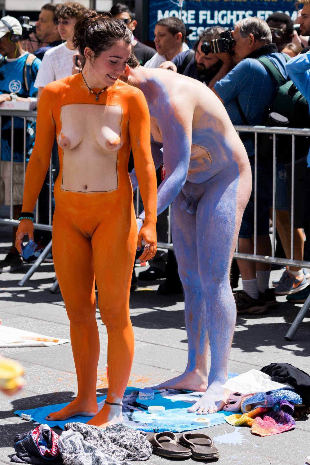 Pretty Nudist New Yorker Body Paint #7DJ7Noib