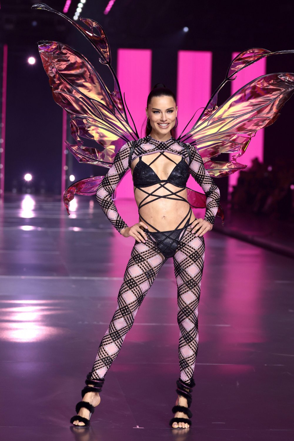 Adriana Lima - Sexy Mix #7t1Xqtd0