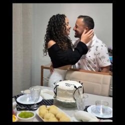 Pai fode a filha depois dela completa 19 aninhos