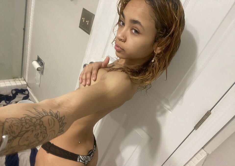 8cfysicn SUPER TINY barely legal lightskin bitch LOVES BBC #8CfYsiCn