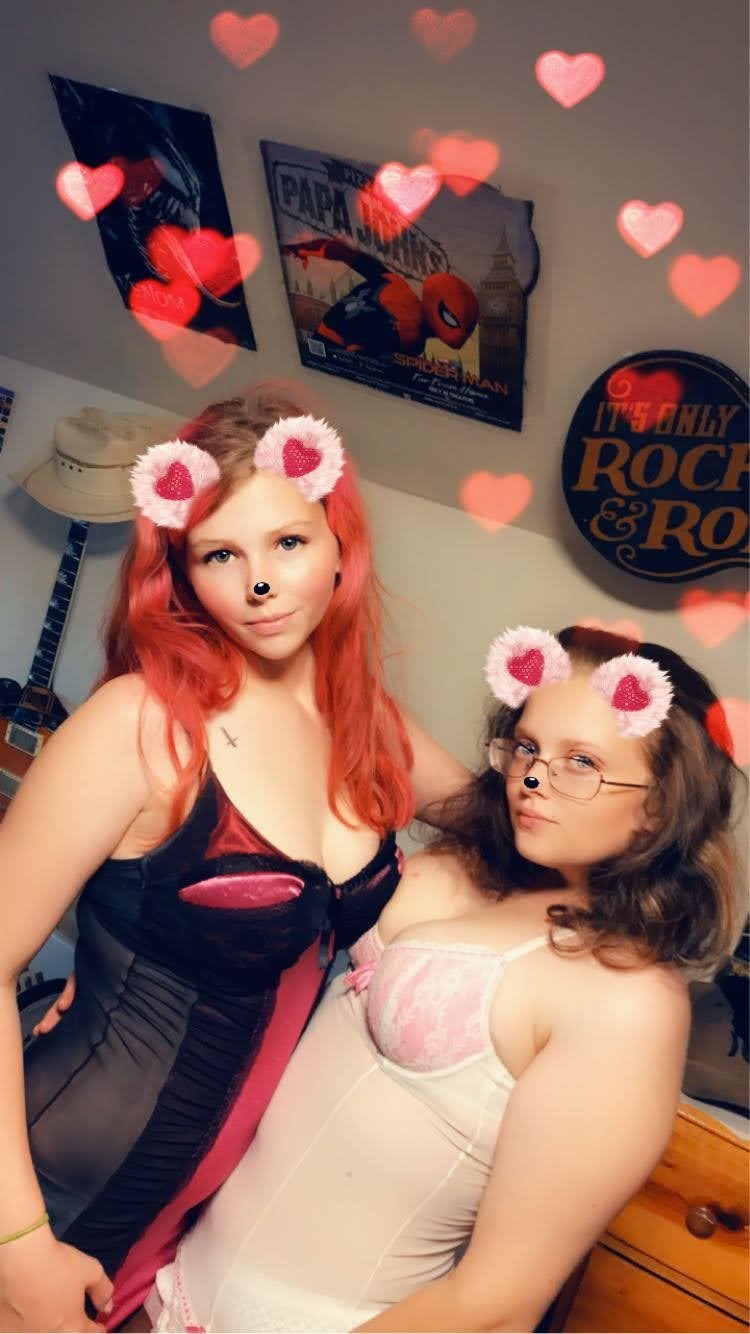 Chubby Slut & Friend #8E23ltpU