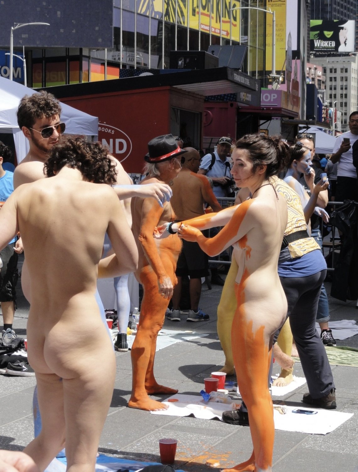 Pretty Nudist New Yorker Body Paint #8IN2Phs5