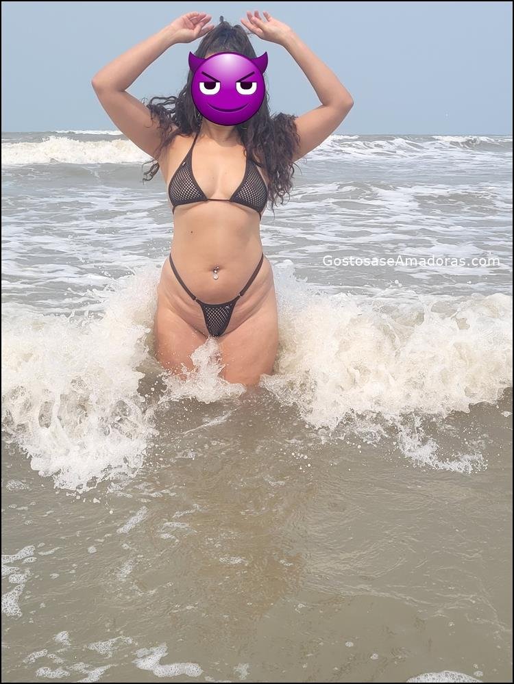 Morena-de-fio-dental-na-praia-10 #8KpwAcVj