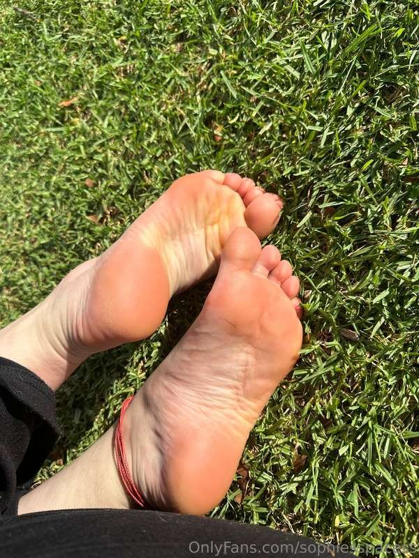 Tiktoker's soles #8XdXM0YV