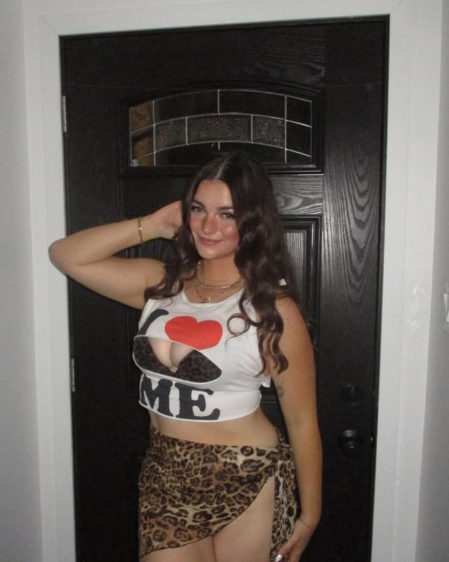 Sexy busty college teen Sidney #8Y66S6X1