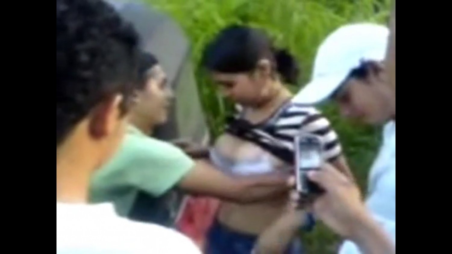 Five guys VS Mexican girl (old video) #9jbAZ9Pf