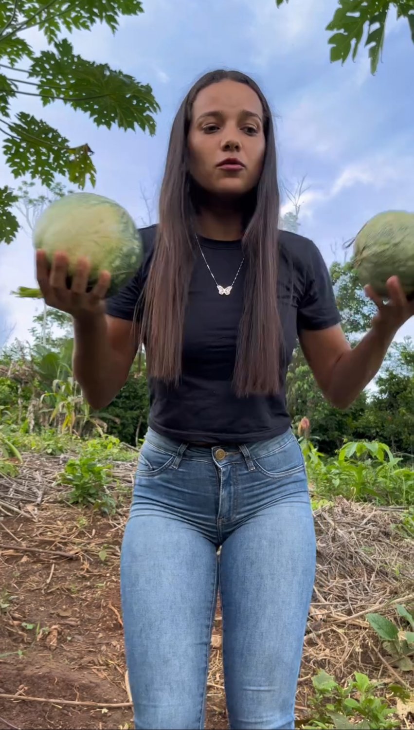 Mulher rabuda do caralho 🤤😜 #9SmpCzq4
