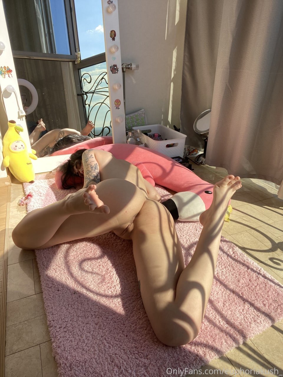 a08kbapw Naughty Girl with Pink Pussy - Euphoria #a08kBApw