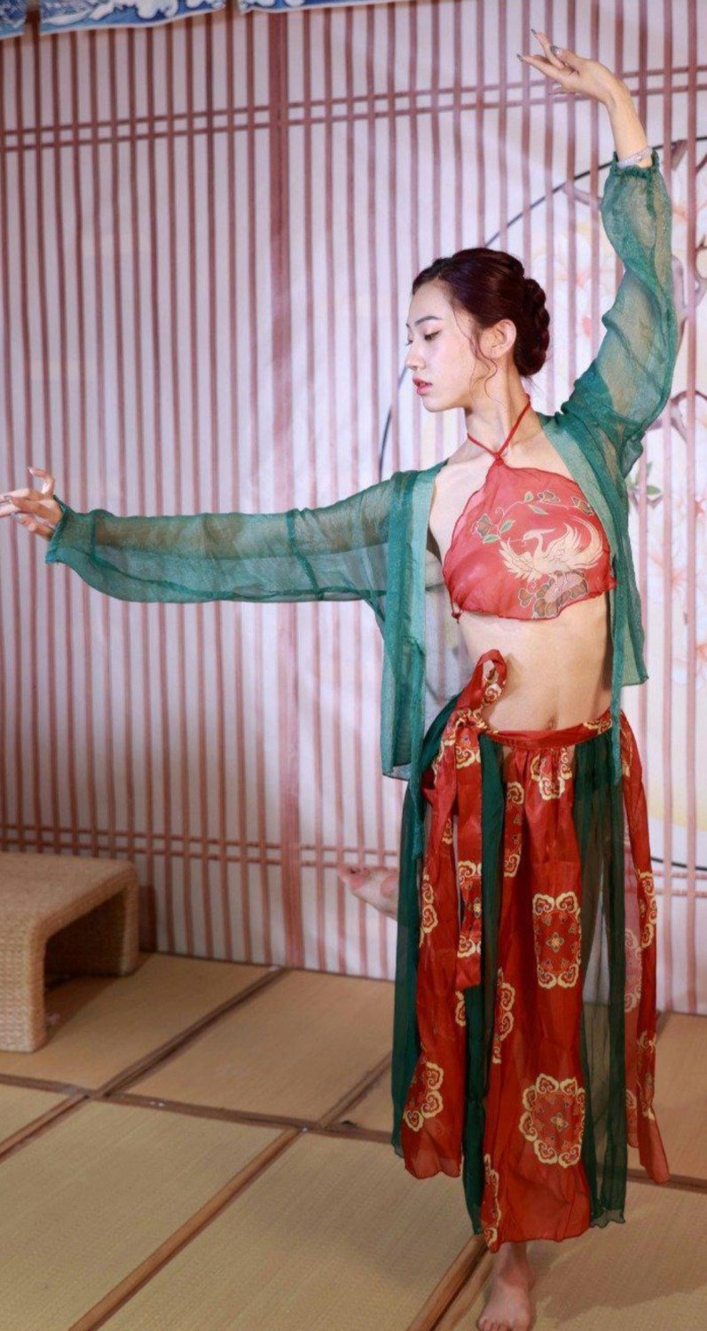 Chinese Model in Sexy Chinese Traditional Lingerie #A1Iub2Ju