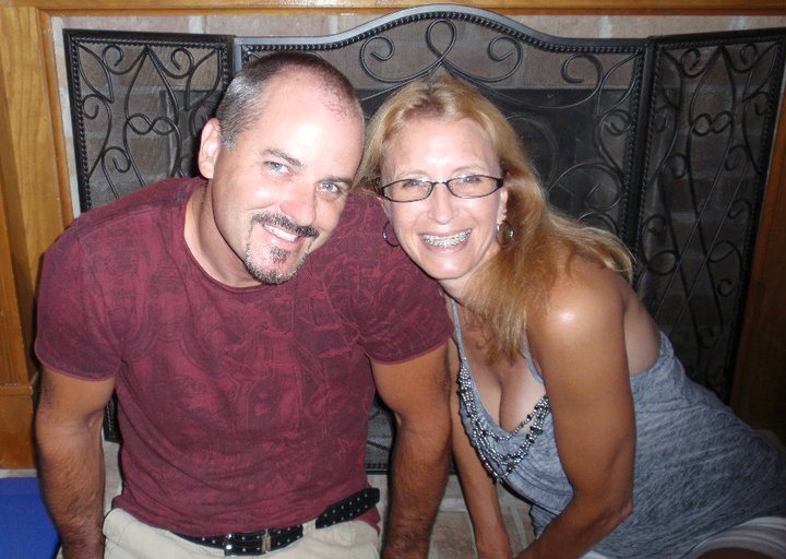 Wendy, a teacher, and Craig, a realtor #A6LkswRN