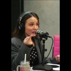 Lari se você quiser eu cuido do seu cuzinho… dá ele para mim amor… Larissa Manoela